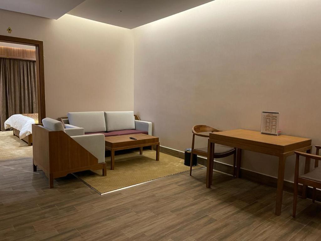 Hosta Al Yasmin Lejlighedshotel Riyadh Eksteriør billede